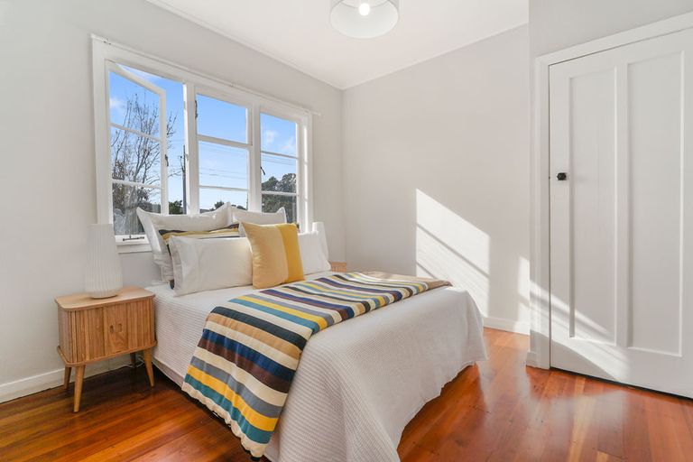 Photo of property in 696 Te Atatu Road, Te Atatu Peninsula, Auckland, 0610