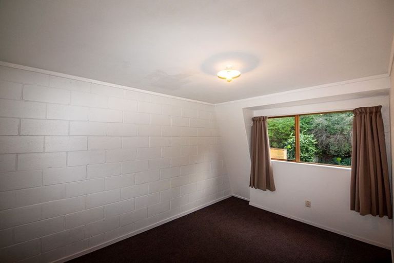 Photo of property in 93 Churton Drive, Churton Park, Wellington, 6037
