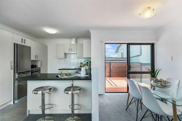 Photo of property in 49 Minaret Drive, Bucklands Beach, Auckland, 2014