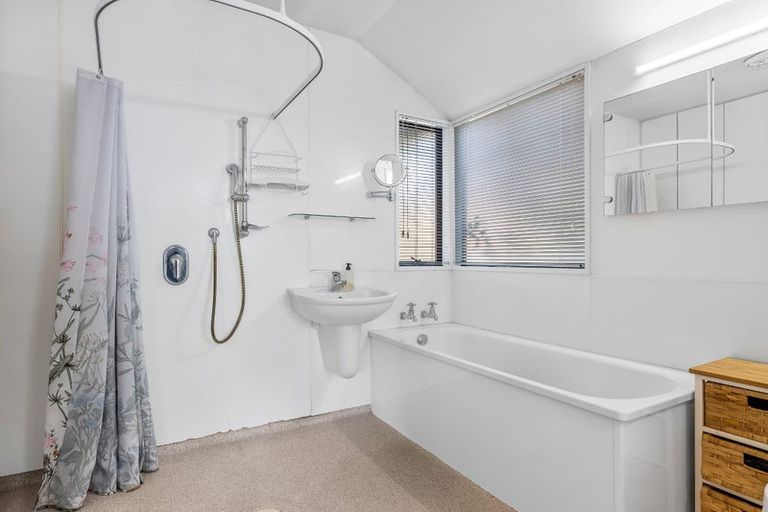 Photo of property in 6b Saint Leonards Square, Sumner, Christchurch, 8081