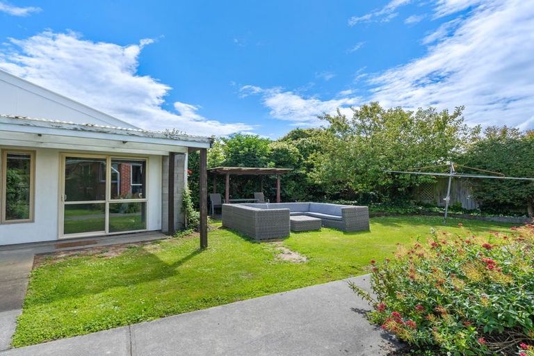 Photo of property in 21 Lochee Road, Upper Riccarton, Christchurch, 8041