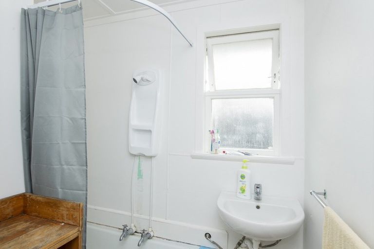 Photo of property in 35 Dalton Street, Outer Kaiti, Gisborne, 4010