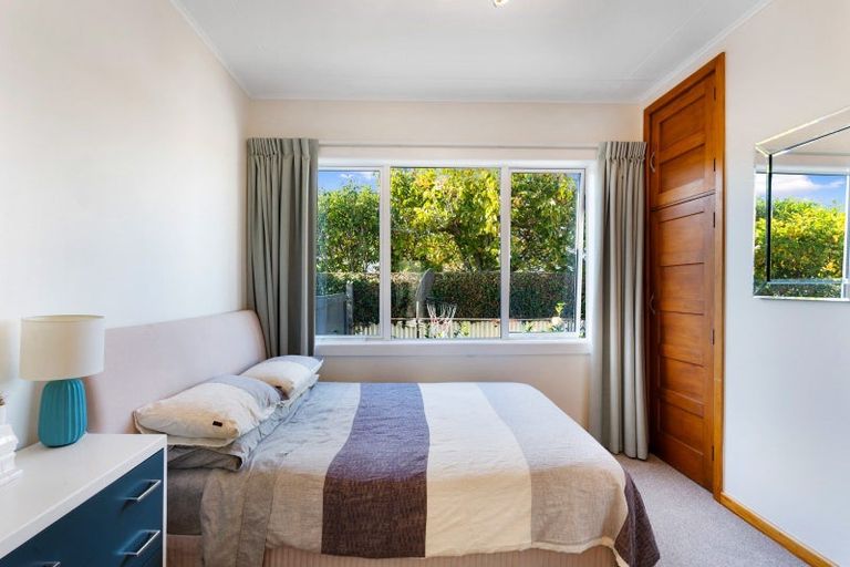Photo of property in 6 Dolbel Street, Taradale, Napier, 4112