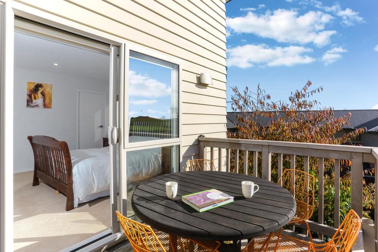 Photo of property in 64 Isabella Drive, Pukekohe, 2120