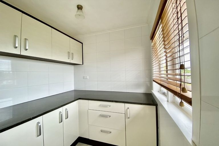 Photo of property in 25 Clayton Road, Manurewa, Auckland, 2102