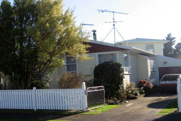 Photo of property in 7 Hardie Grove, Featherston, 5710
