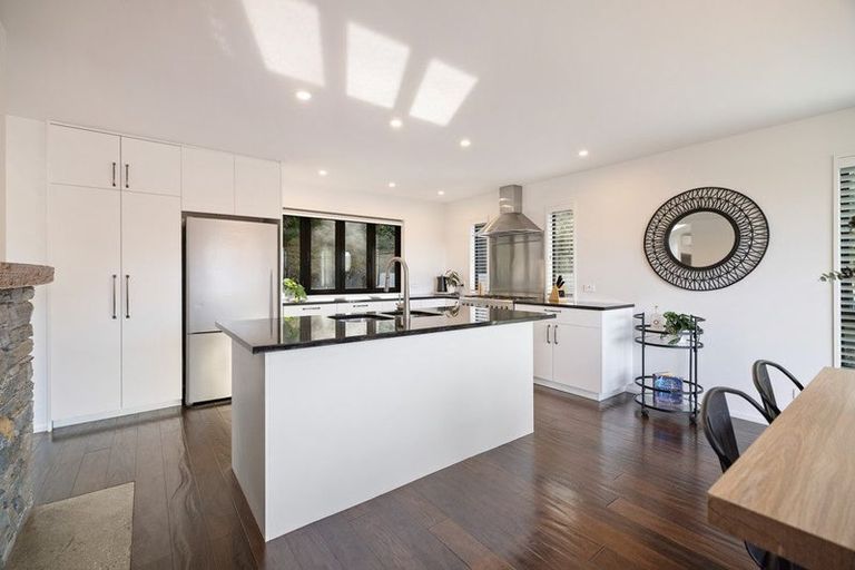 Photo of property in 1 Goldleaf Hill, Queenstown, 9300