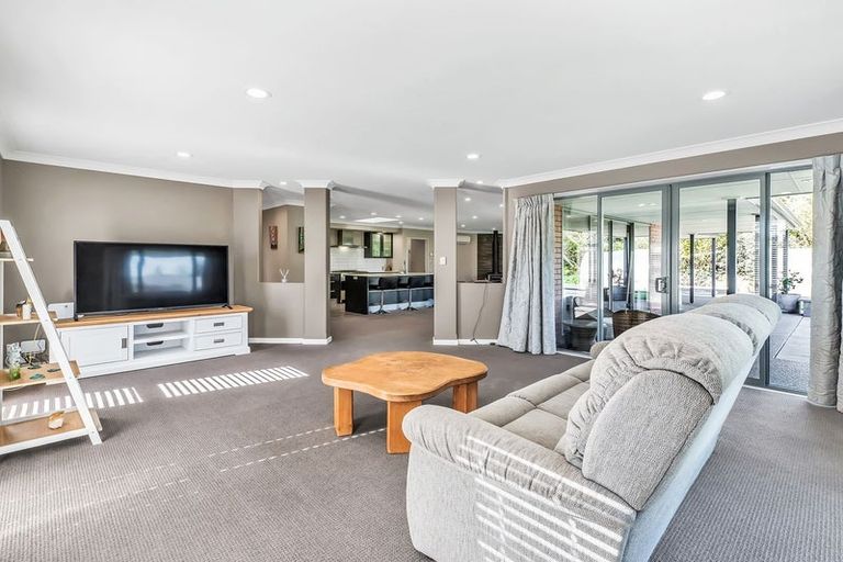 Photo of property in 4 Perrin Place, Darfield, 7510