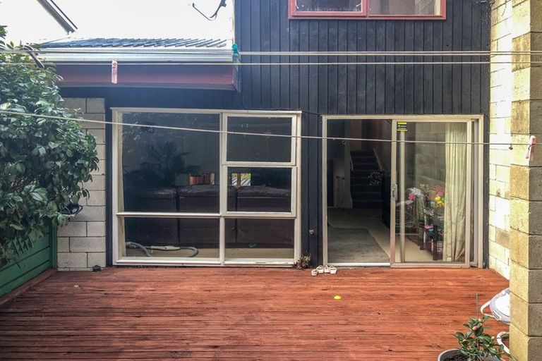 Photo of property in 99 Churton Drive, Churton Park, Wellington, 6037