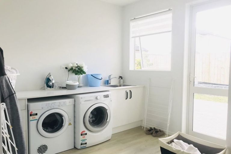 Photo of property in 29 Greenfinch Road, Hobsonville, Auckland, 0616