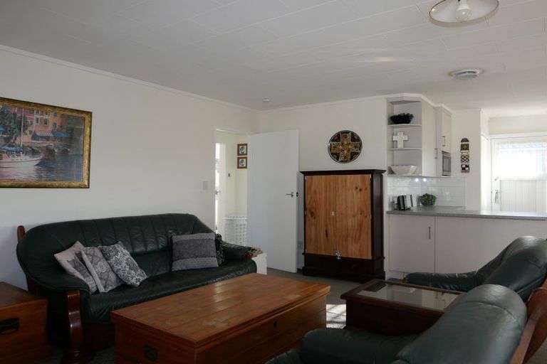 Photo of property in 47a Olive Terrace, Paraparaumu Beach, Paraparaumu, 5032