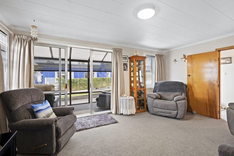 Photo of property in 1/5 Waimea Street, Westown, New Plymouth, 4310