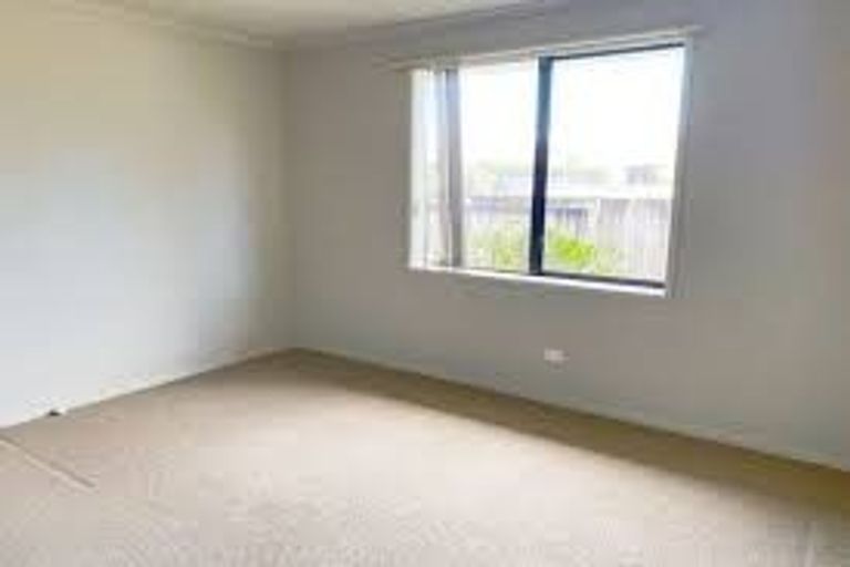 Photo of property in 18 Winchester Place, Rototuna North, Hamilton, 3210