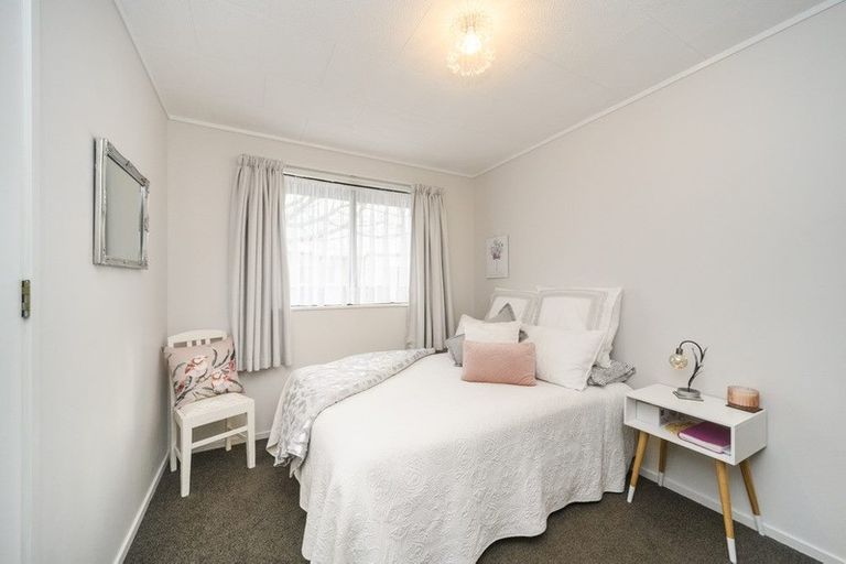 Photo of property in 6 Mercury Street, Milson, Palmerston North, 4414