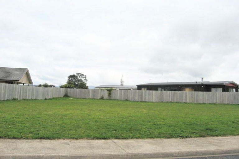 Photo of property in 2 Oribi Place, Whitianga, 3510