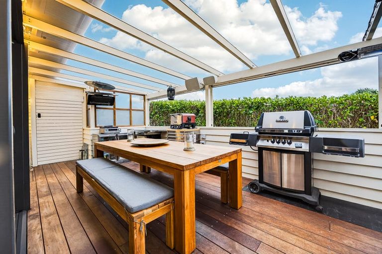 Photo of property in 1 Bella Vista Drive, Gulf Harbour, Whangaparaoa, 0930
