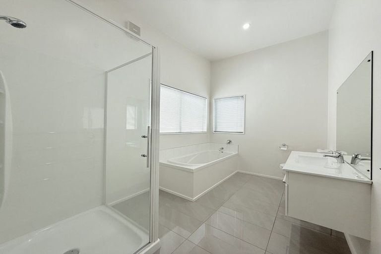 Photo of property in 36a Erlestoke Crescent, Churton Park, Wellington, 6037