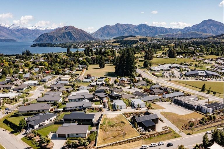 Photo of property in 3 Hollywood Rise, Wanaka, 9305