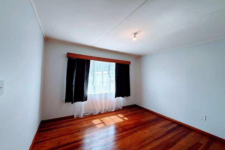 Photo of property in 68 Wainuiomata Road, Wainuiomata, Lower Hutt, 5014