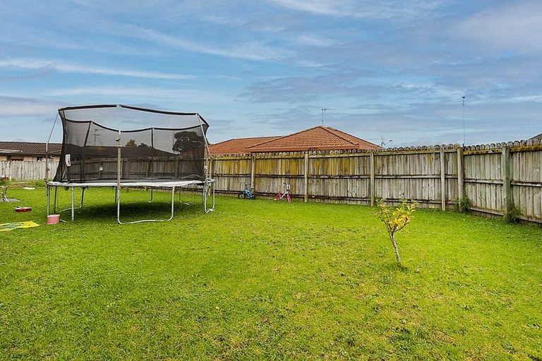 Photo of property in 21 Morewa Place, Takanini, 2112