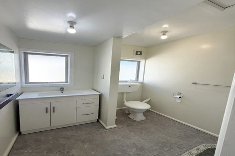 Photo of property in 3 Newbridge Place, Ilam, Christchurch, 8041