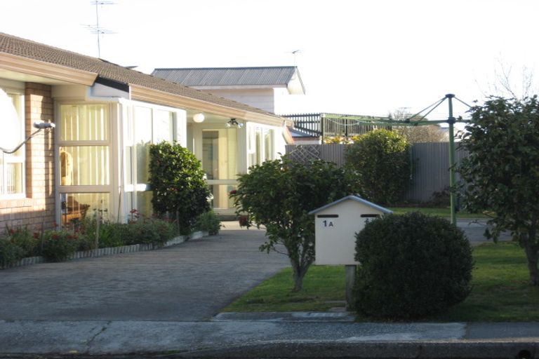 Photo of property in 1 Heenan Place, Hokitika, 7810