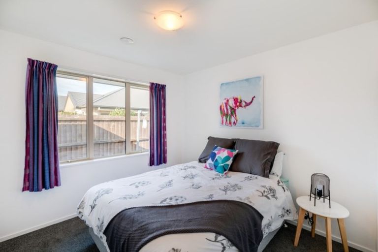 Photo of property in 11 Cairnbrae Drive, Prebbleton, 7604