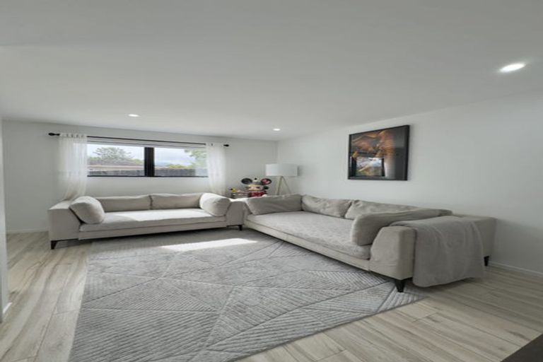 Photo of property in 19d Farwood Drive, Henderson, Auckland, 0612