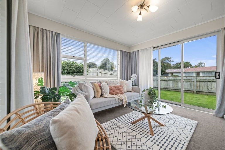 Photo of property in 16 Drury Street, Cloverlea, Palmerston North, 4412