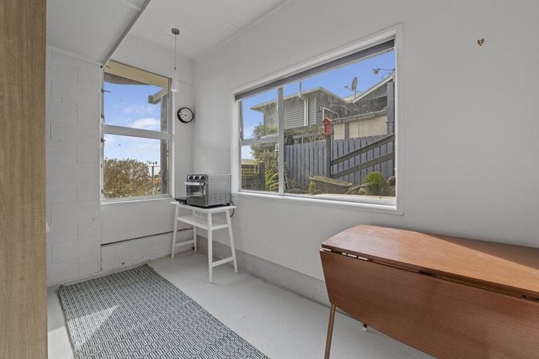 Photo of property in 75 Belt Road, New Plymouth, 4310