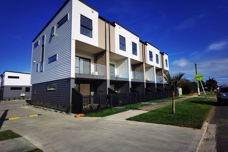 Photo of property in 3/1 Cape Road, Mangere, Auckland, 2022