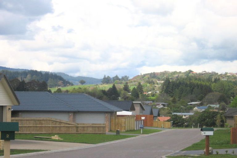 Photo of property in 10 Great West Road, Matipo Heights, Rotorua, 3015