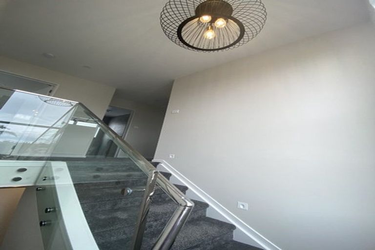 Photo of property in 132 Bucklands Beach Road, Bucklands Beach, Auckland, 2012