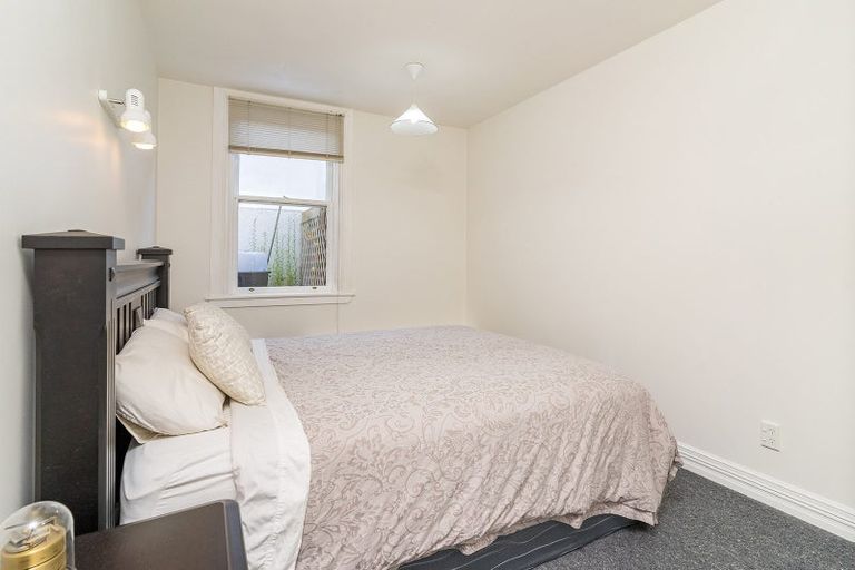 Photo of property in 2/31 Dowling Street, Dunedin Central, Dunedin, 9016