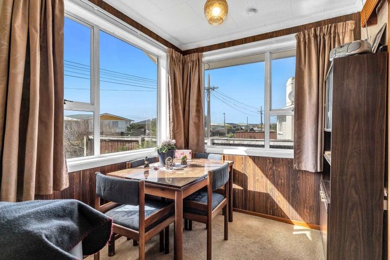 Photo of property in 18 Belair Avenue, Blagdon, New Plymouth, 4310