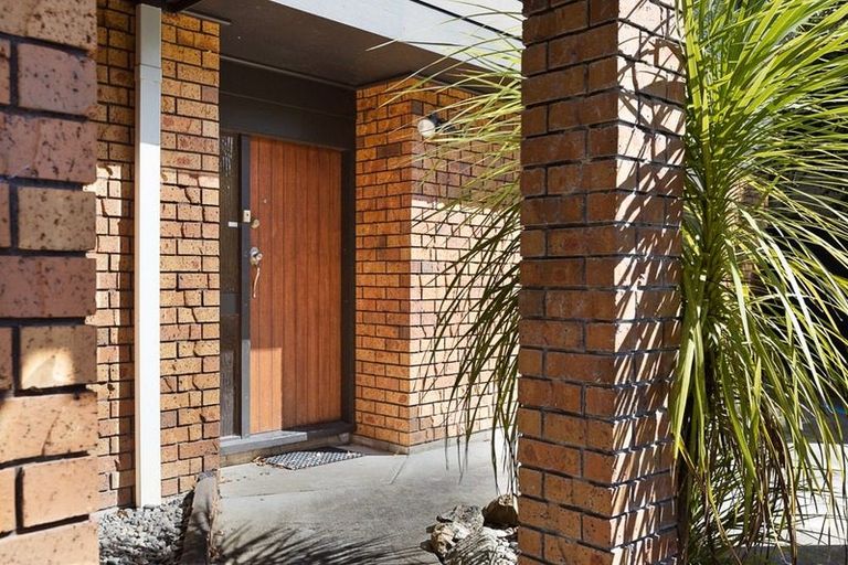 Photo of property in 20 Sandiacre Way, Browns Bay, Auckland, 0630
