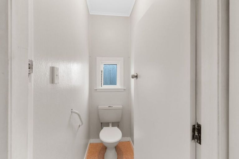 Photo of property in 13 Winchester Street, Levin, 5510