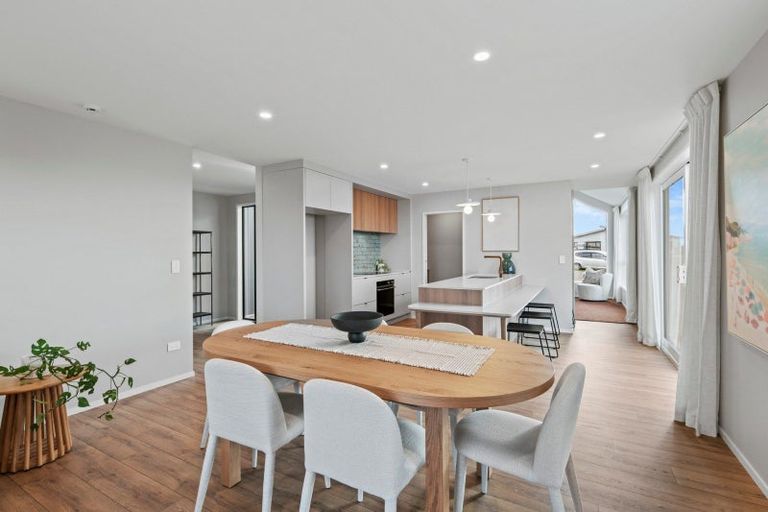 Photo of property in 42 Opouatu Avenue, Glenbrook, 2681
