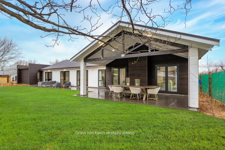 Photo of property in 16 Oates Place, Greytown, 5712