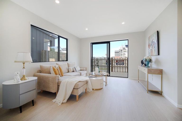 Photo of property in 105 Kairakau Street, Papakura, 2110