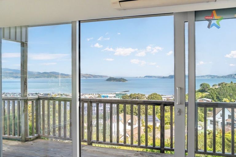Photo of property in 5/30 London Road, Korokoro, Lower Hutt, 5012