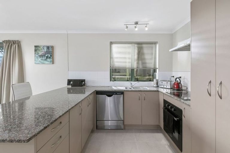 Photo of property in 40d James Laurie Street, Henderson, Auckland, 0612