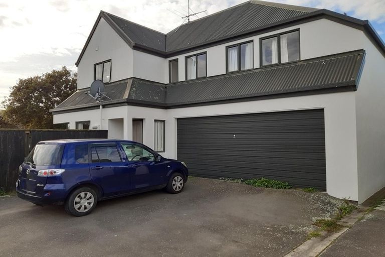 Photo of property in 74 Mandeville Street, Riccarton, Christchurch, 8011
