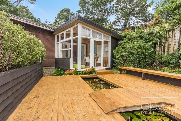 Photo of property in 52 Kaurilands Road, Titirangi, Auckland, 0604