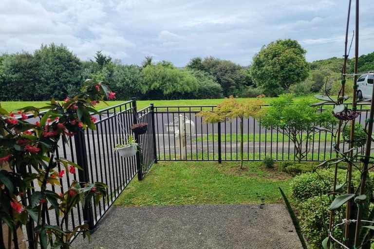 Photo of property in 21 Cambrian Street, Churton Park, Wellington, 6037