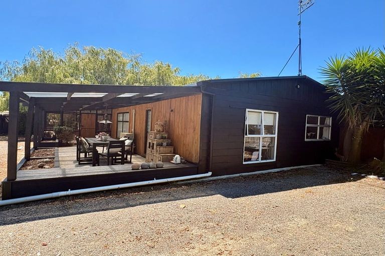 Photo of property in 140 Mako Mako Road, Levin, 5510