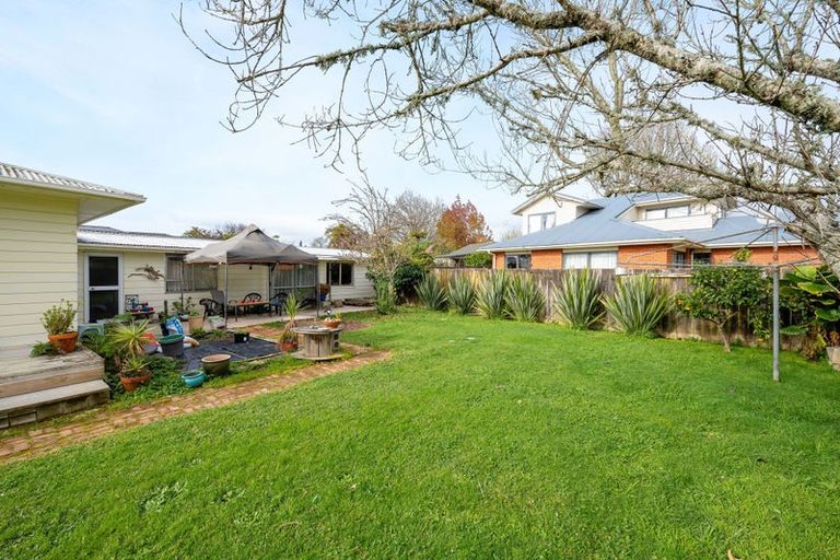 Photo of property in 8 Robert Grigg Place, Hamilton East, Hamilton, 3216