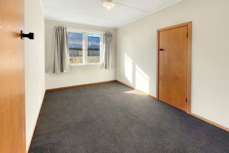 Photo of property in 32 Roberts Line, Kelvin Grove, Palmerston North, 4414