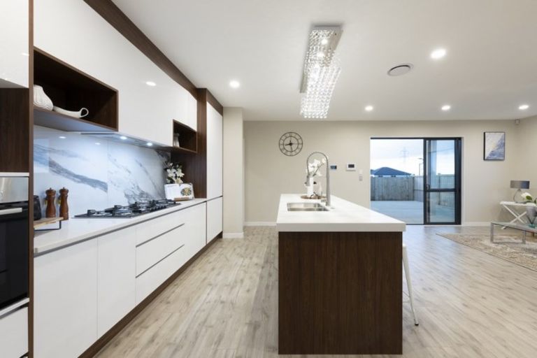 Photo of property in 67 Drumbuoy Drive, Flat Bush, Auckland, 2019