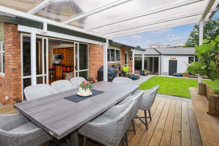 Photo of property in 19 Lake Domain Drive, Frankton, Hamilton, 3204